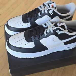 Nike Men’s Air Force 1 Low — Black/White